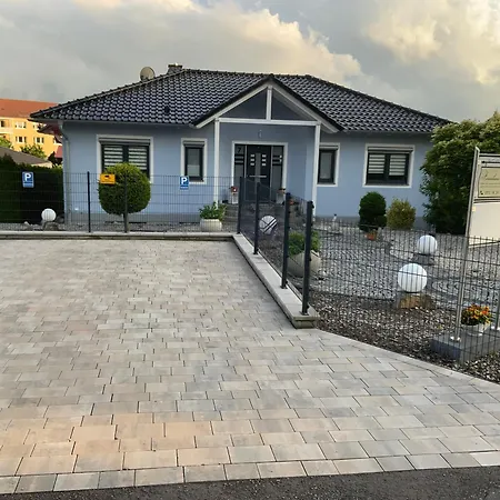 Luebke, 1 Gartenblick