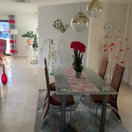 Luebke, Gartenblick 別荘 *